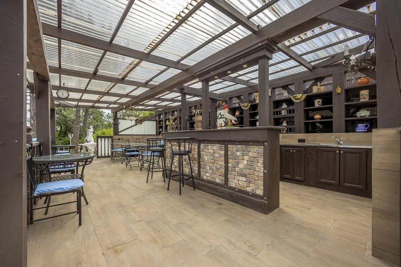 Villa - 371 m² - 8 pièces