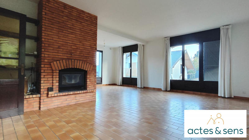 Maison - 207 m² - 10 pièces