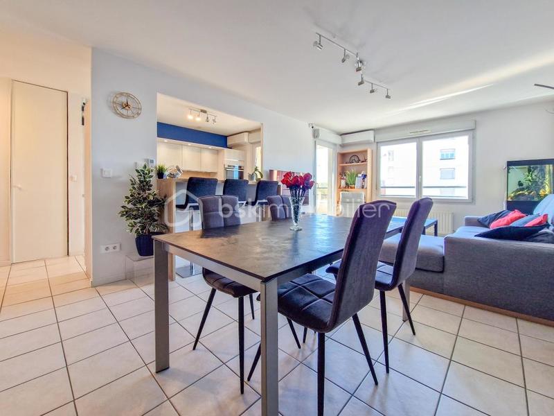 Appartement - 85 m² - 4 pièces