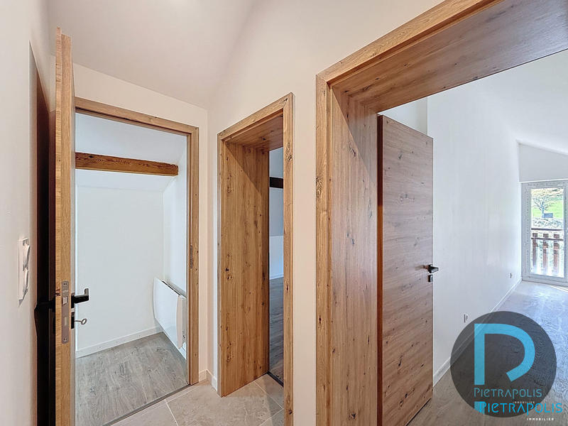 Appartement - 137 m² - 5 pièces