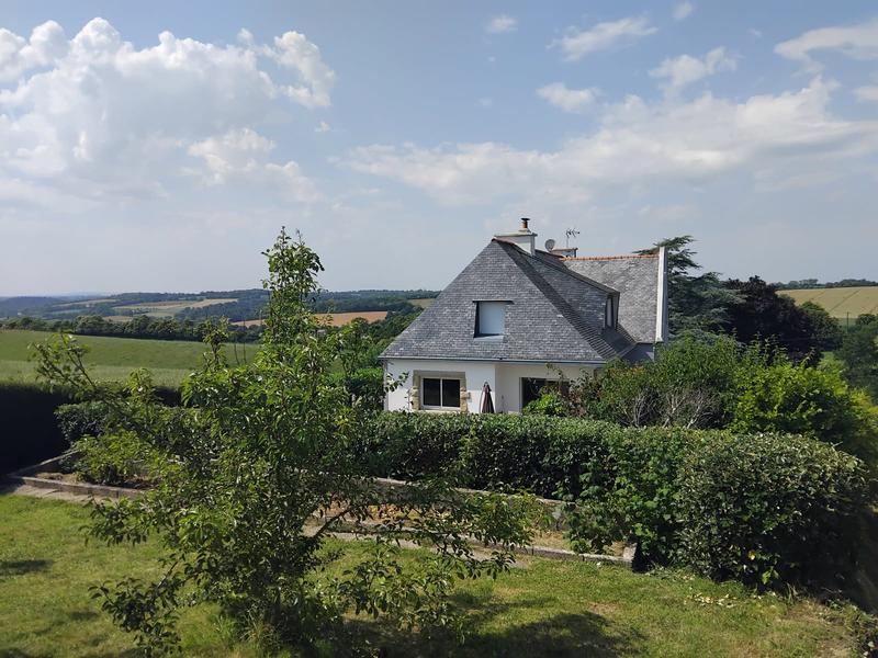 Maison traditionnelle - 175 m² - 8 pièces