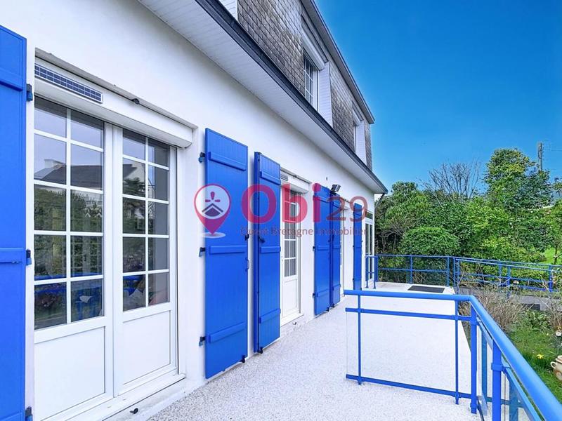 Demeure - 177 m² - 7 pièces