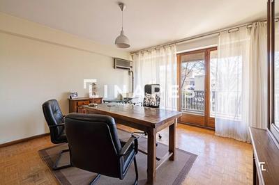 Magasins - 83 m² - 4 pièces