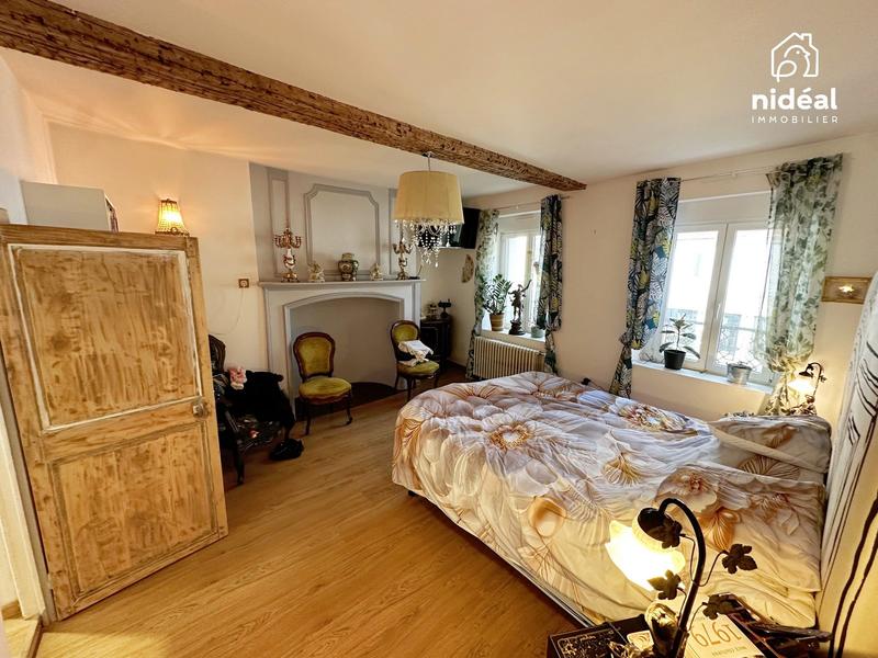 Maison - 205 m² - 7 pièces