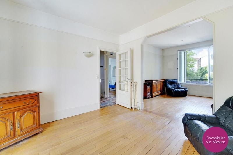 Maison - 215 m² - 8 pièces