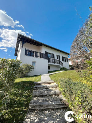 Maison - 104 m² - 4 pièces