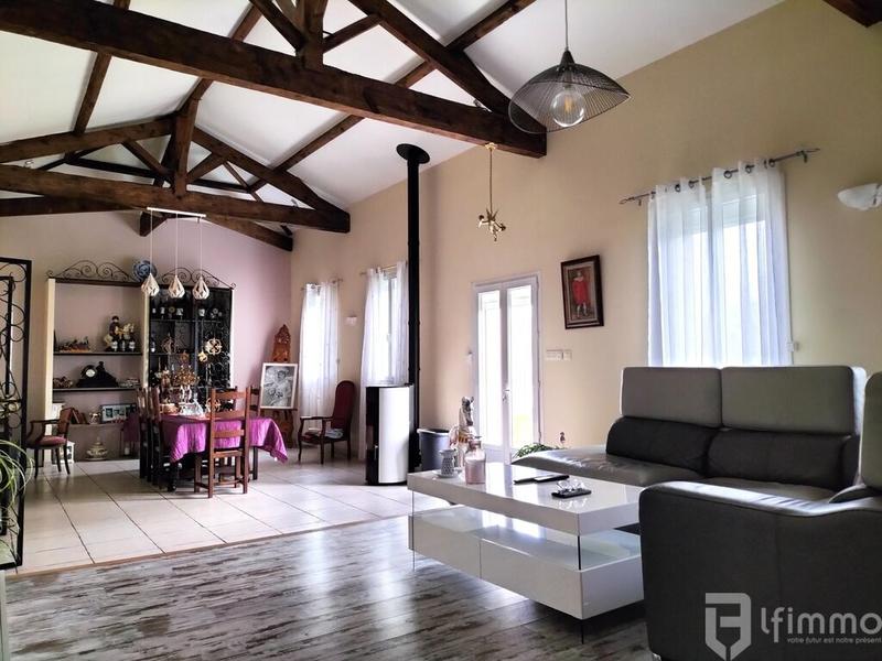 Propriété - 208 m² - 7 pièces