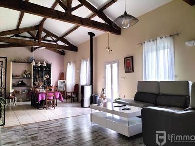 Propriété - 208 m² - 7 pièces