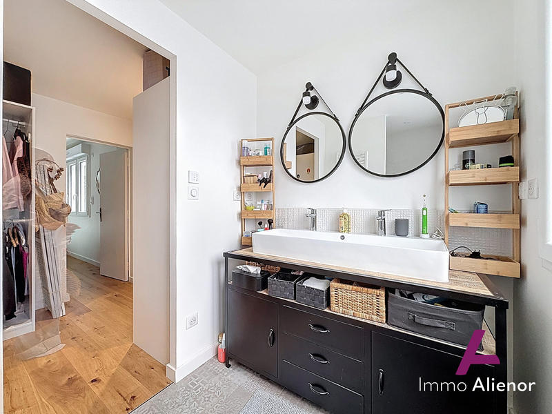 Maison ancienne - 215 m² - 8 pièces