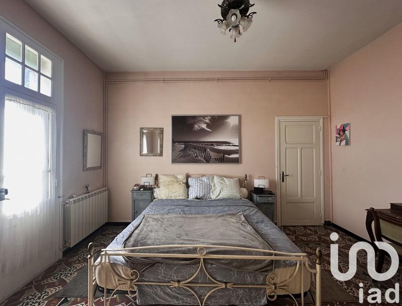 Maison - 240 m² - 8 pièces