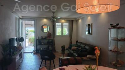 Villa - 100 m² - 5 pièces