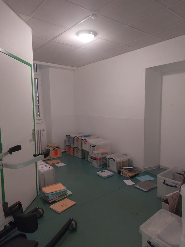 Maison - 1 083 m² - 44 pièces