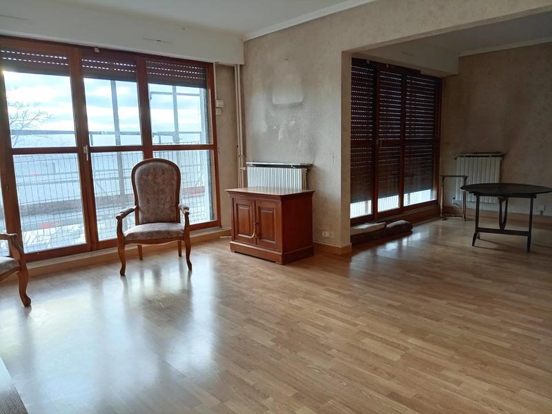 Appartement - 97 m² - 5 pièces