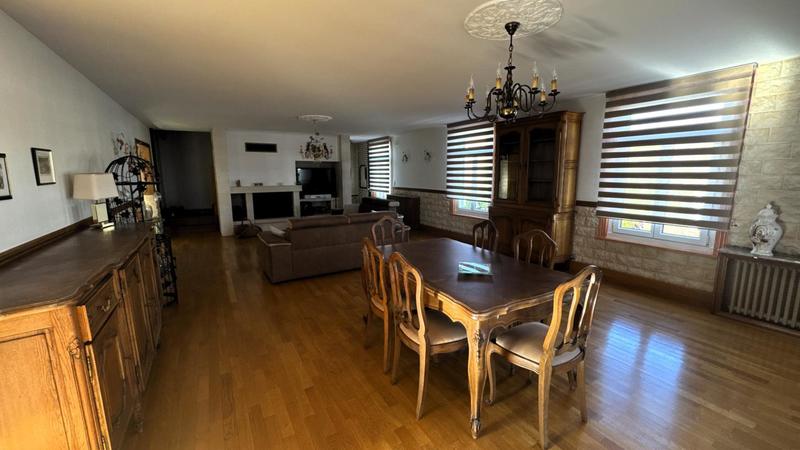 Immeuble - 255 m² - 7 pièces