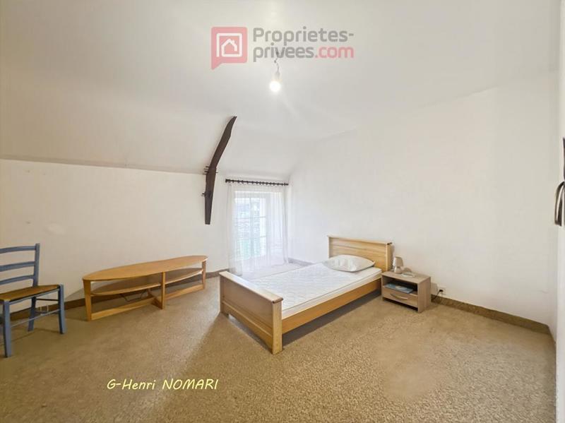 Maison - 228 m² - 9 pièces
