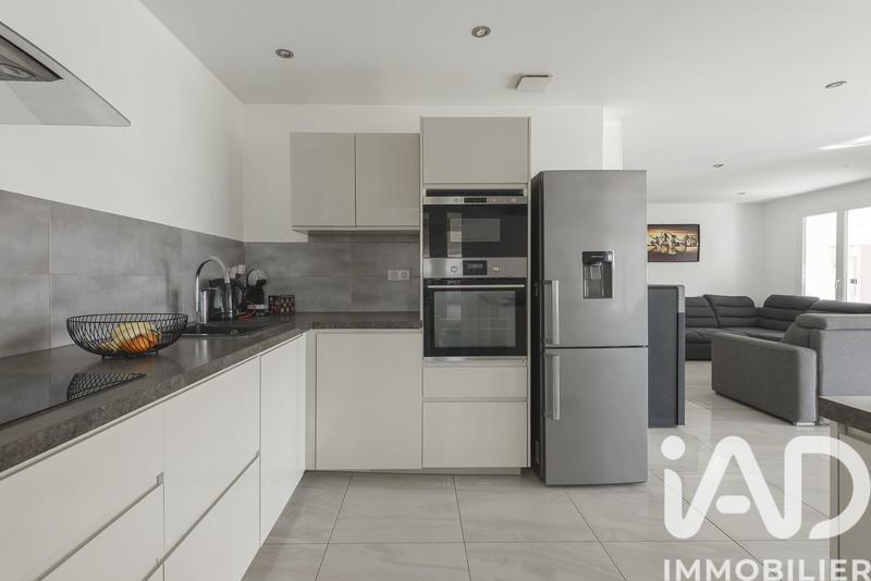 Maison - 137 m² - 5 pièces