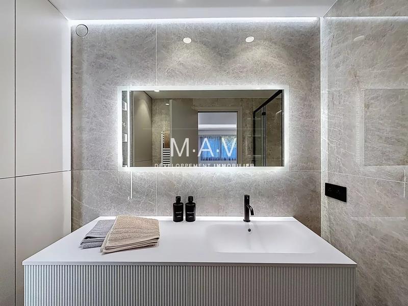 Appartement - 83 m² - 3 pièces