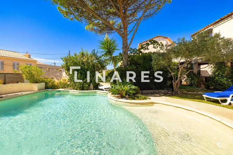 Villa - 196 m² - 6 pièces