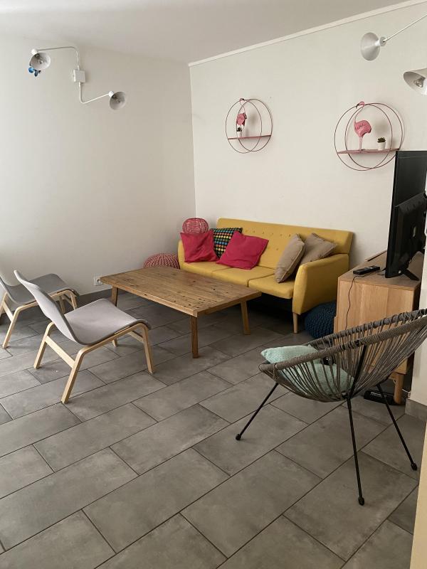 Appartement - 95 m² - 6 pièces