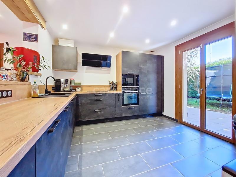 Maison - 106 m² - 5 pièces