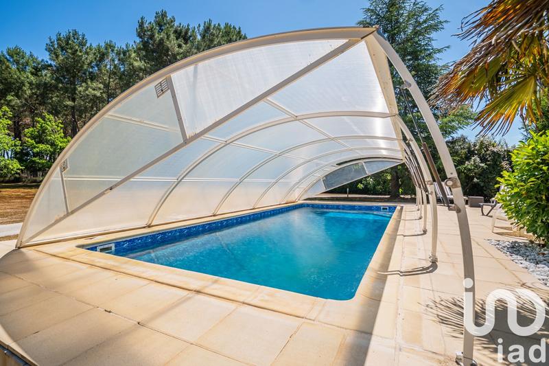 Maison - 182 m² - 9 pièces