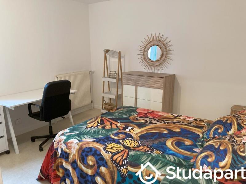 Chambre - 10 m² - 1 pièce