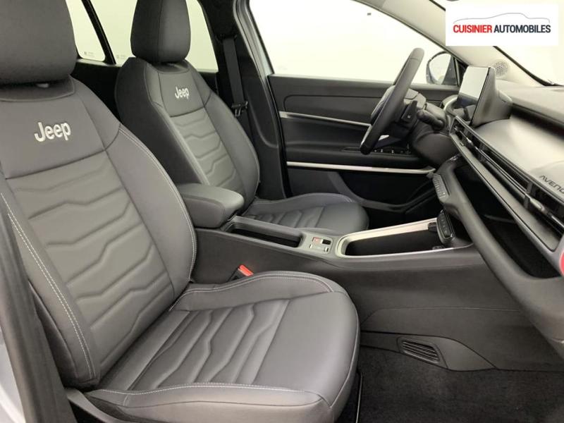 Jeep Avenger 1.2 Turbo T3 110 ch e-Hybrid Bvr6 Summit