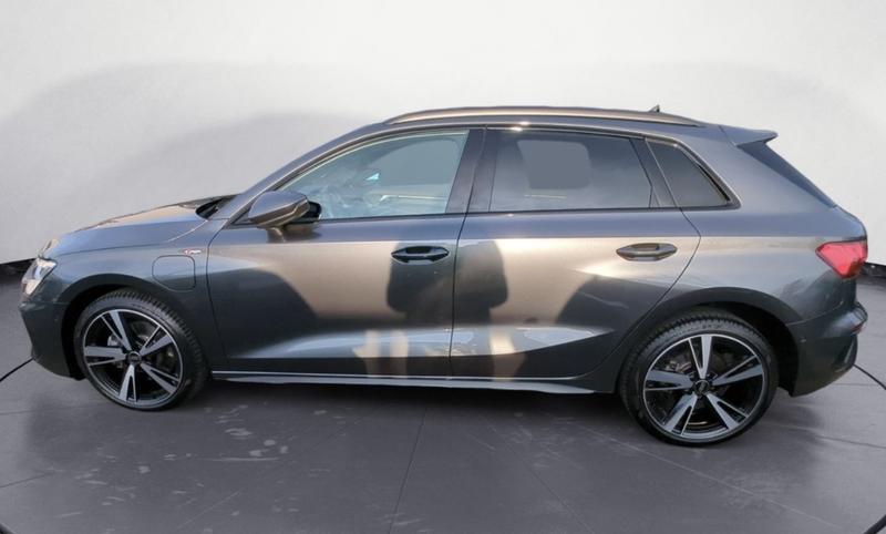 Audi A3 sportback 40 TFSIe 204 s-Line Hybride Rechargeable / Matrix Led Sieges Rs Keyless Apple Carplay Android Auto