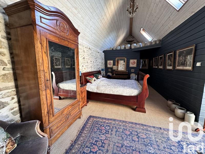 Maison - 277 m² - 8 pièces