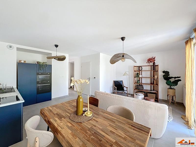 Maison - 97 m² - 5 pièces