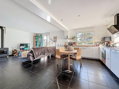 Maison - 91 m² - 4 pièces