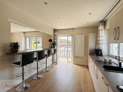 Maison - 165 m² - 6 pièces