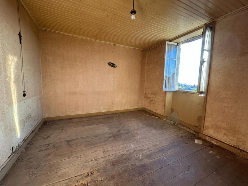 Maison - 910 m² - 15 pièces