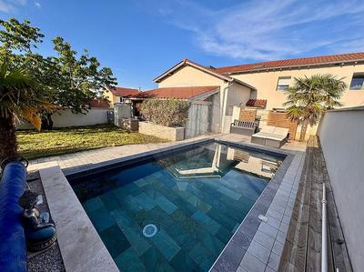 Maison - 175 m² - 6 pièces