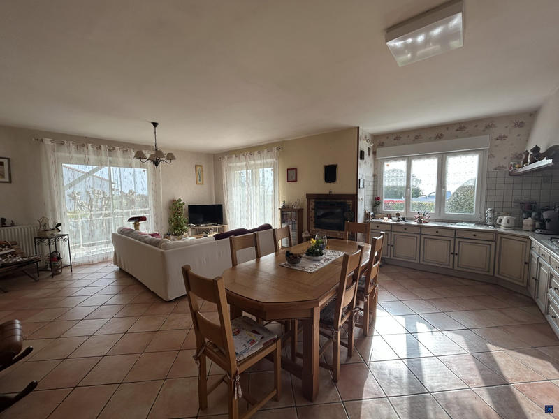 Maison - 187 m² - 6 pièces