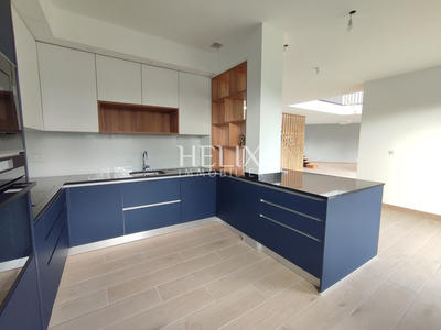 Maison - 172 m² - 6 pièces