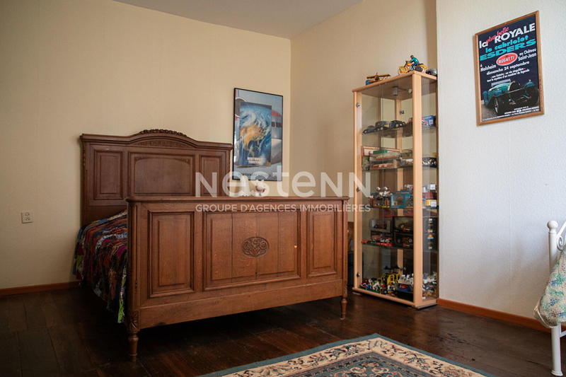 Maison - 259 m² - 10 pièces