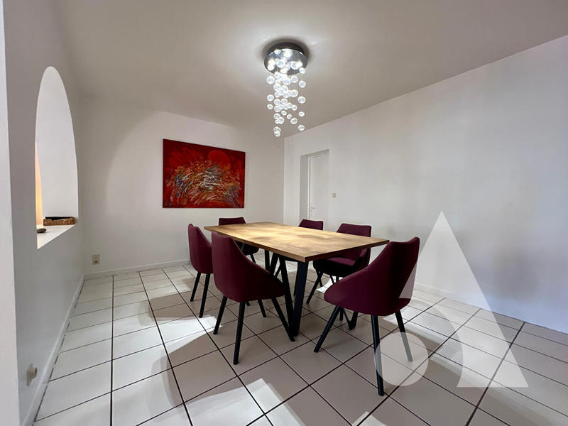 Maison - 182 m² - 7 pièces