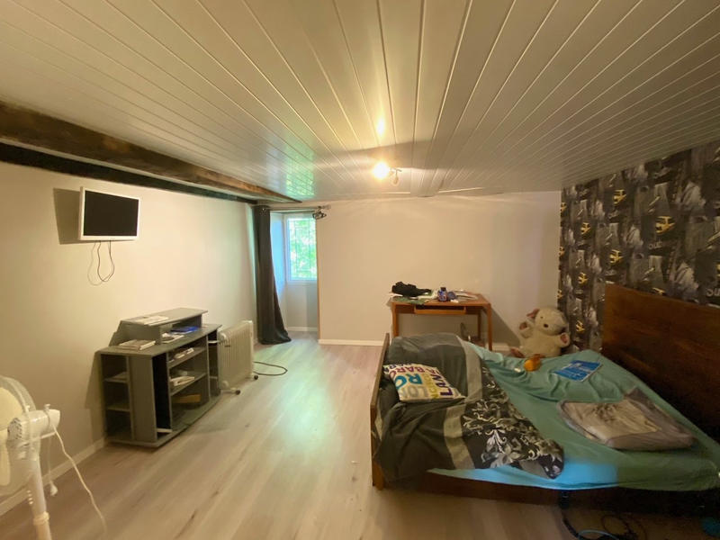 Maison - 218 m² - 7 pièces