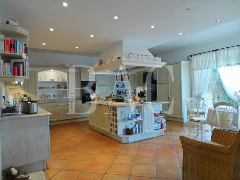 Villa - 420 m² - 14 pièces