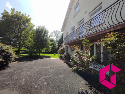 Maison - 120 m² - 7 pièces