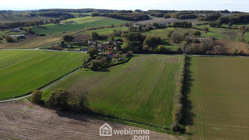 Maison - 240 m² - 8 pièces