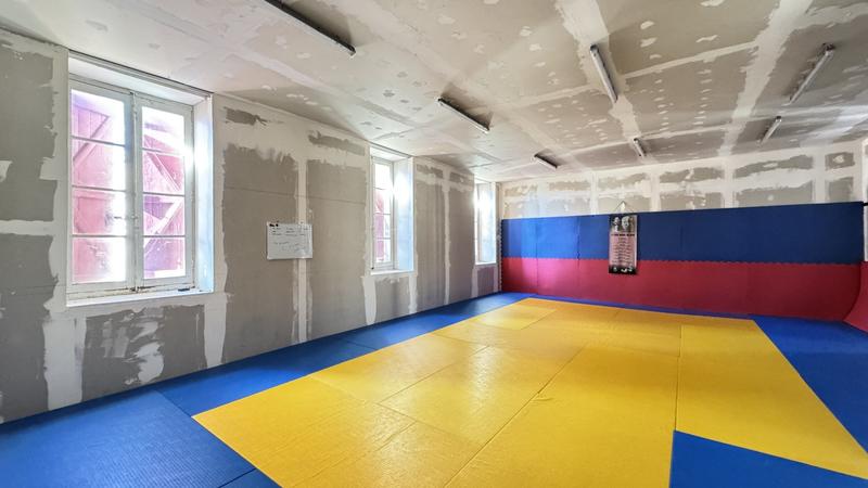 Maison - 310 m² - 5 pièces