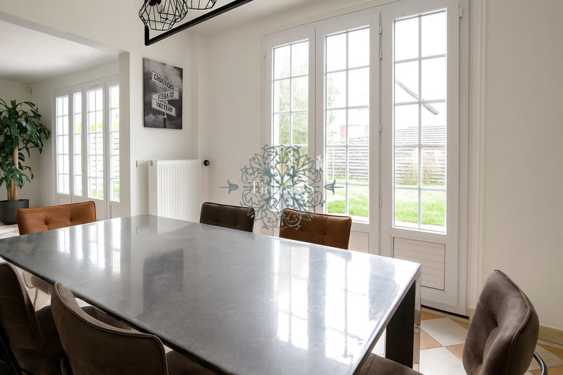 Propriété - 158 m² - 6 pièces