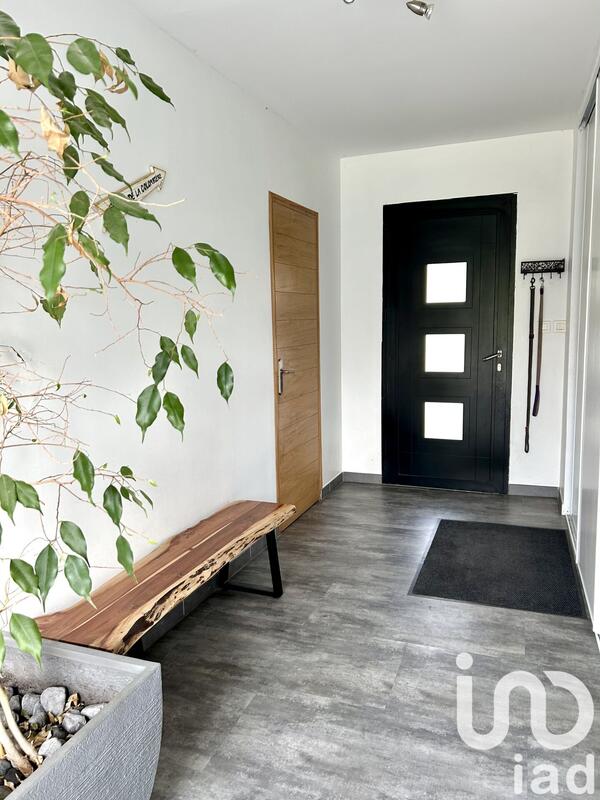 Maison - 244 m² - 8 pièces