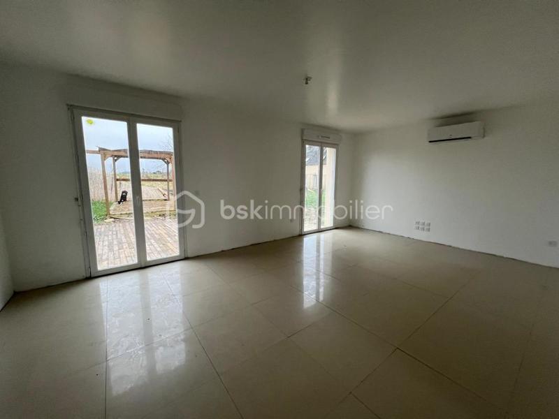 Maison - 95 m² - 5 pièces