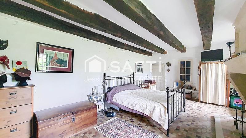 Maison - 334 m² - 10 pièces