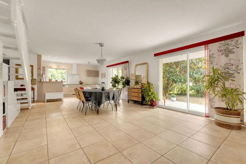 Villa - 170 m² - 5 pièces