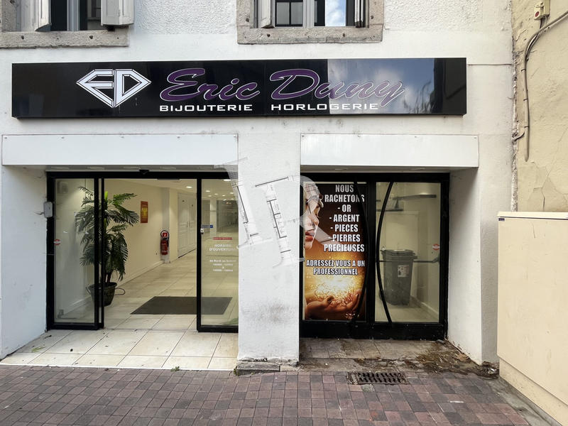 Local commercial - 175 m² - 3 pièces