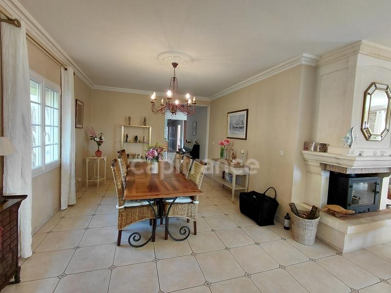 Villa - 295 m² - 8 pièces